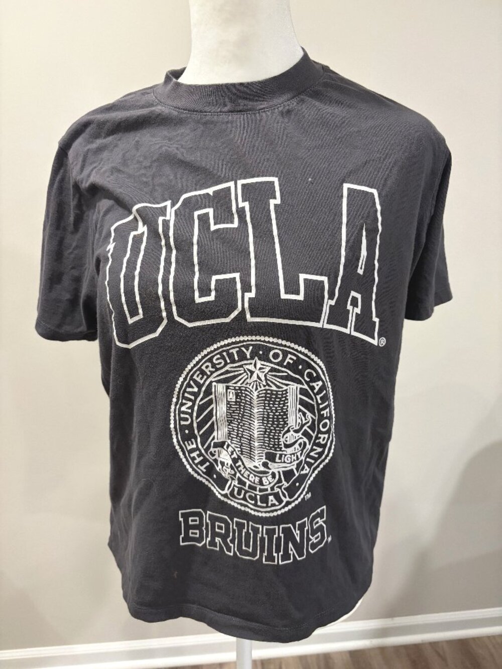 UCLA Bruins‎ Graphic Tee Washed Black Medium University of California